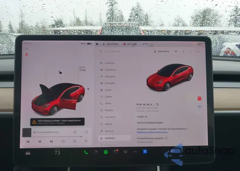 2019 Tesla Model 3 Long Range/Performance z USA, uszkodzony, nr VIN 5YJ3E1EB6KF194469